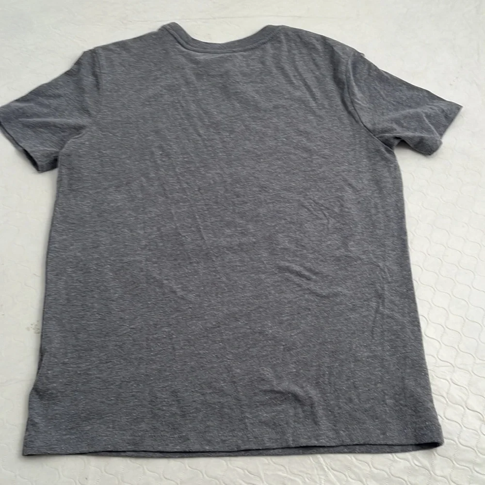 Old Navy gray multicolor rainbow catch the wave short sleeve graphic t-shirt